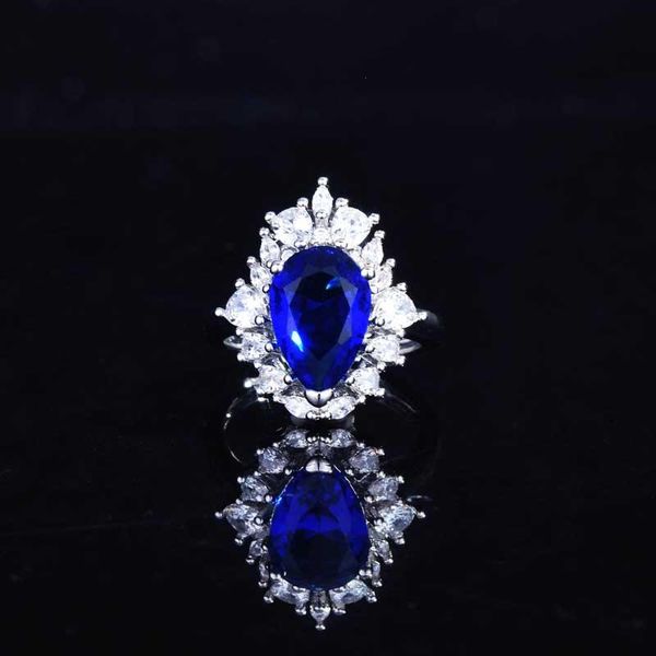 wedding rings 925 silver luxury ring inlay pear shape blue cubic zircon europe america vintage jewelry for women party perfect gift, Slivery;golden
wedding rings 925 silver luxury ring inlay pear shape blue cubic zircon europe america vintage jewelry for women party perfect gift, Slivery;golden