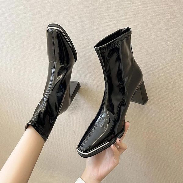 boots 2021 autumn and winter patent leather thick heel short female rear zipper square toe korean style high he, Black
boots 2021 autumn and winter patent leather thick heel short female rear zipper square toe korean style high he, Black