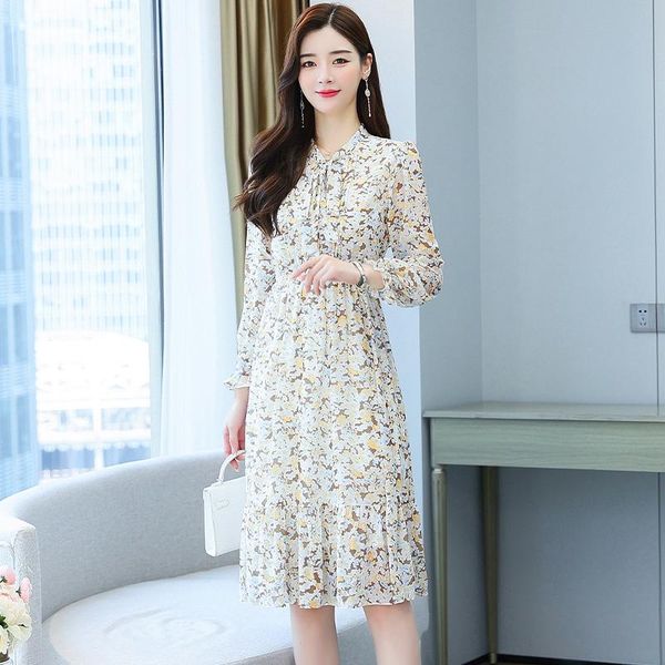 casual dresses 2021 autumn women chiffon floral printed dress summer flare sleeve elastic waist draped v-neck a-line fairy print female, Black;gray
casual dresses 2021 autumn women chiffon floral printed dress summer flare sleeve elastic waist draped v-neck a-line fairy print female, Black;gray