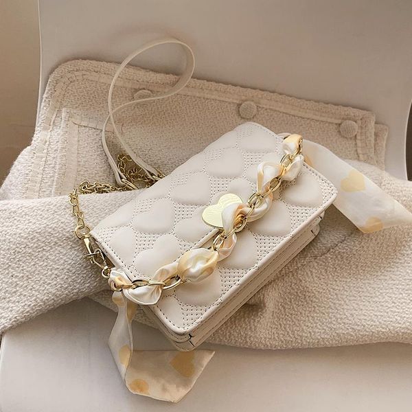 shoulder bags niche design high-end bag fashionable female all-match chain messenger handbag square width: 19cm
shoulder bags niche design high-end bag fashionable female all-match chain messenger handbag square width: 19cm