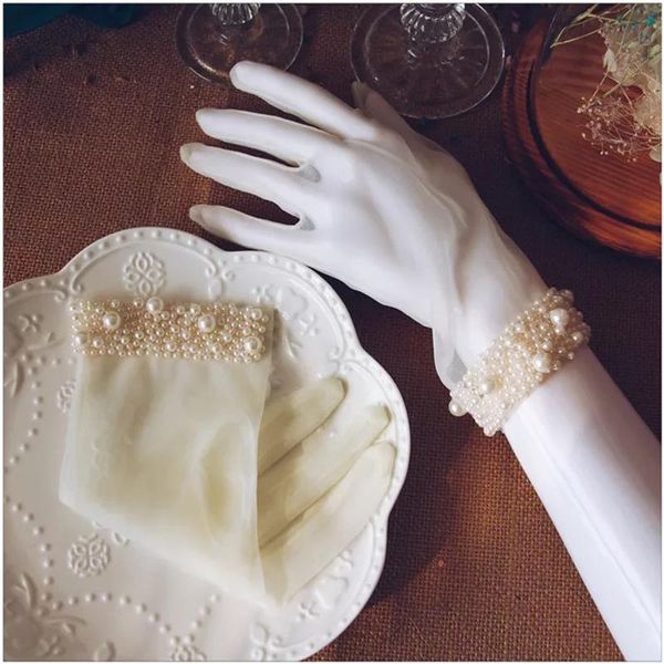 bridal gloves 2021 pears beaded wedding short women wrist length finger accesorios, White
bridal gloves 2021 pears beaded wedding short women wrist length finger accesorios, White