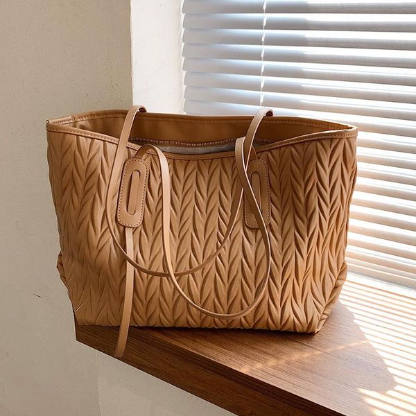evening bags large-capacity black handbags women's bag leftside winter fashion style all-match simple shoulder tote
evening bags large-capacity black handbags women's bag leftside winter fashion style all-match simple shoulder tote