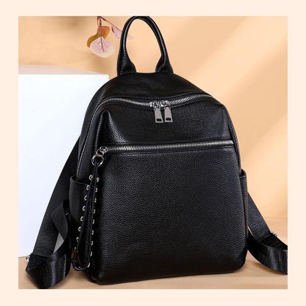 texture leather backpack fashion soft backpack simple large capacity 2021 new full leather women's bag
texture leather backpack fashion soft backpack simple large capacity 2021 new full leather women's bag