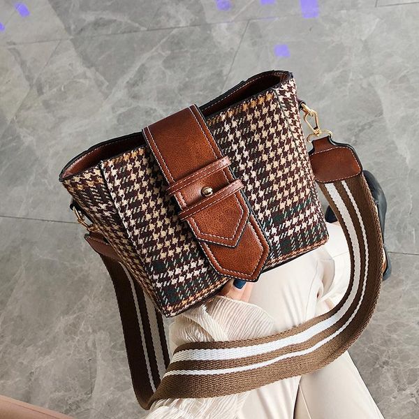 evening bags fashion shoulder bag retro hit women's crossbody female designer leather white simpl small handbags 2021 bran
evening bags fashion shoulder bag retro hit women's crossbody female designer leather white simpl small handbags 2021 bran