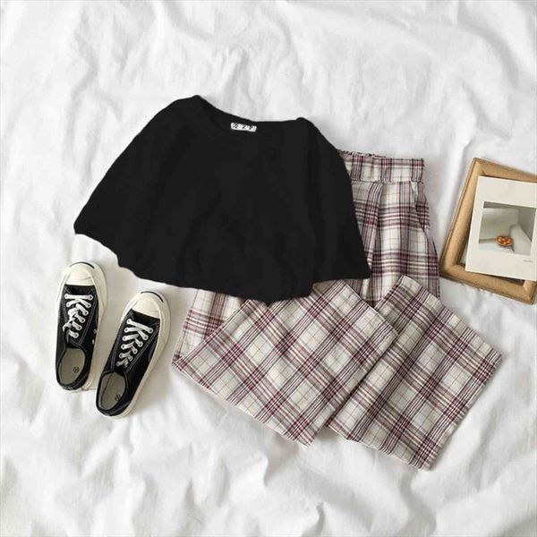 korean fashion summer student hong womens tracksuits kong style short sleeved t shirt plaid nine pants suit, Gray
korean fashion summer student hong womens tracksuits kong style short sleeved t shirt plaid nine pants suit, Gray