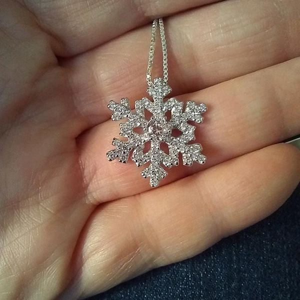 pendant necklaces huitan fancy snowflake-shaped necklace women shiny cz romantic sweater chain silver color wedding jewelry
pendant necklaces huitan fancy snowflake-shaped necklace women shiny cz romantic sweater chain silver color wedding jewelry