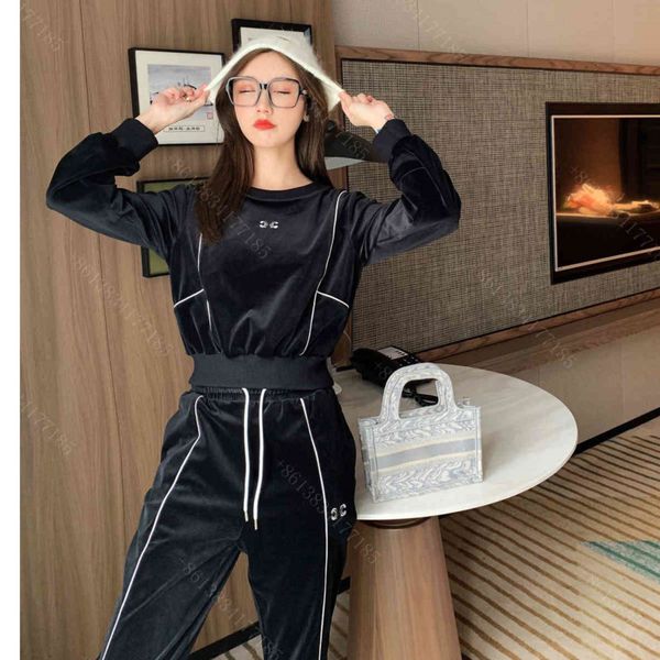 2021ss brand women tracksuit gold velvet logo fashion hoodies pants 2 piece suit autumn designer sports suit long sleeve running fitness fem, White
2021ss brand women tracksuit gold velvet logo fashion hoodies pants 2 piece suit autumn designer sports suit long sleeve running fitness fem, White