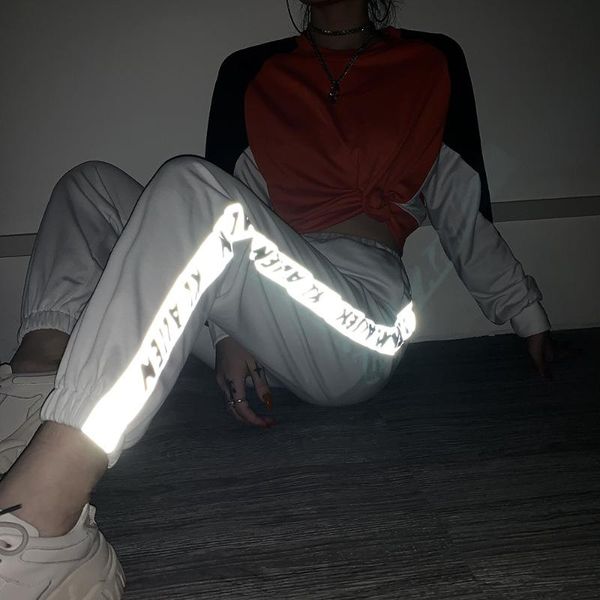 women's pants & capris reflective striped sweatpants women letter print workout high waist bottom female fashion street trousers 2021, Black;white
women's pants & capris reflective striped sweatpants women letter print workout high waist bottom female fashion street trousers 2021, Black;white