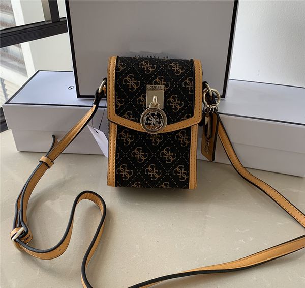 2021 fashion designer wallets for men and women factory wholesale mini bag famous handbags small wallet, Red;black
2021 fashion designer wallets for men and women factory wholesale mini bag famous handbags small wallet, Red;black