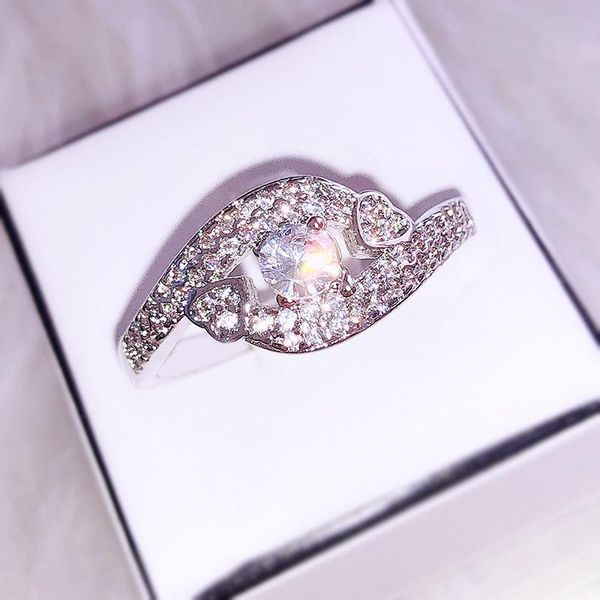 cluster rings fashion simple love wrapping zircon ring lady engagement accessories send girlfriend exquisite birthday gift, Golden;silver
cluster rings fashion simple love wrapping zircon ring lady engagement accessories send girlfriend exquisite birthday gift, Golden;silver