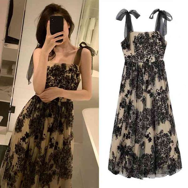 sequin embroidered black suspender dress female summer retro temperament hepburn style party vestidos 210525, Black;gray
sequin embroidered black suspender dress female summer retro temperament hepburn style party vestidos 210525, Black;gray