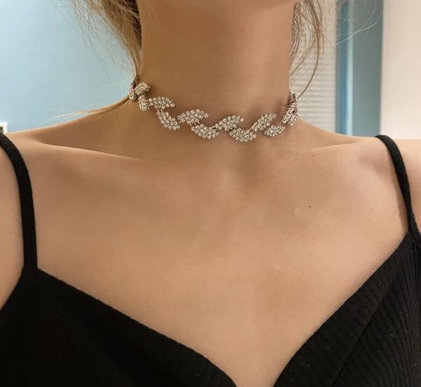 chokers korean trendy necklace full of rhinestone flashing leaf shape luxury short clavicle chain elegant ladies choker, Golden;silver
chokers korean trendy necklace full of rhinestone flashing leaf shape luxury short clavicle chain elegant ladies choker, Golden;silver