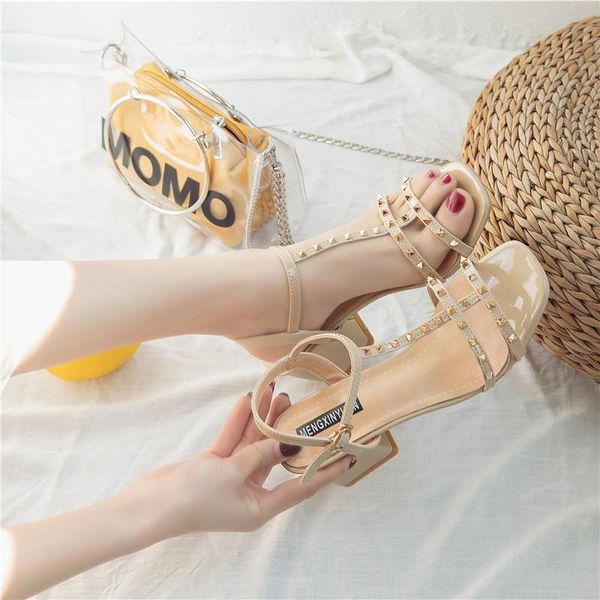 classical women's sandals genuine leather fashion mature ladies flats heels shoes solid soft rome rivet, Black
classical women's sandals genuine leather fashion mature ladies flats heels shoes solid soft rome rivet, Black