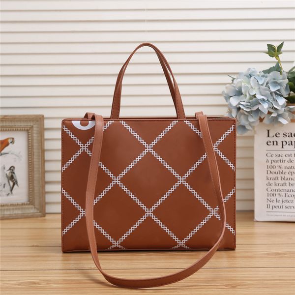 designer luxury women the tote bag fashion versatile handbags shoulder crossbody bags purse tories totes large capacity saddle wallets 7a 61
designer luxury women the tote bag fashion versatile handbags shoulder crossbody bags purse tories totes large capacity saddle wallets 7a 61