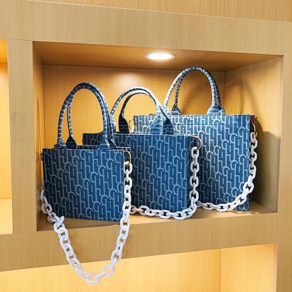 evening bags 2021 fashion pearl chain high-quality tote bag designer large-capacity one-shoulder handbag sac de luxe femme
evening bags 2021 fashion pearl chain high-quality tote bag designer large-capacity one-shoulder handbag sac de luxe femme