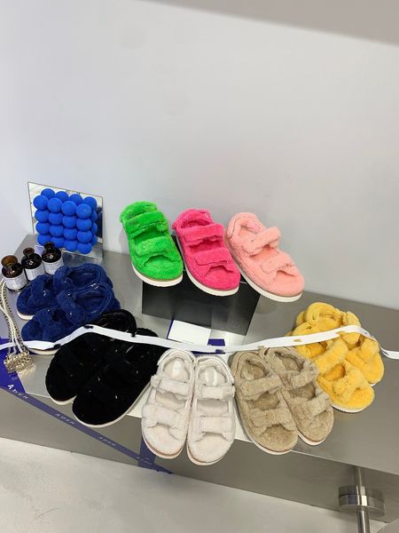 2021 luxurys designers women ladies wool sandals slides winter fur fluffy furry warm letters slippers comfortable fuzzy girl flip flop slipp, Black
2021 luxurys designers women ladies wool sandals slides winter fur fluffy furry warm letters slippers comfortable fuzzy girl flip flop slipp, Black