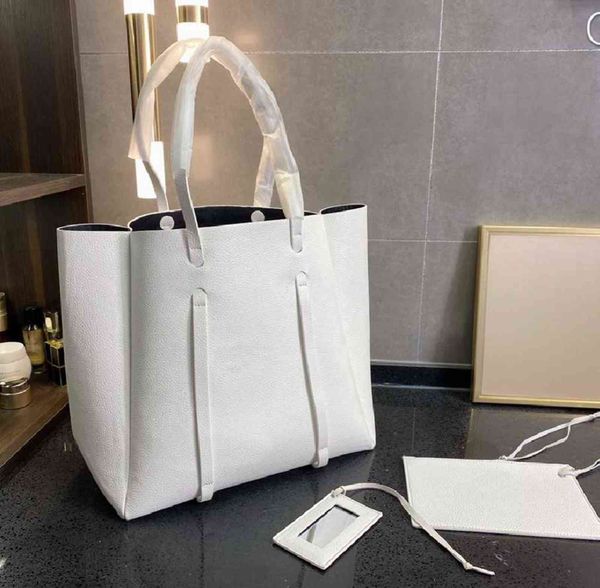 luxurys digners bags handbag women shopping bag large quantity high quanlity female shoulder bagss big brand bla and white color, Black;red
luxurys digners bags handbag women shopping bag large quantity high quanlity female shoulder bagss big brand bla and white color, Black;red