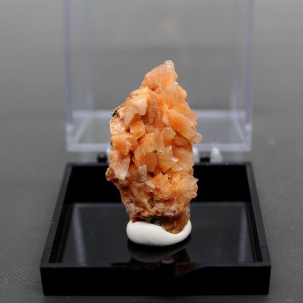 decorative objects & figurines 100% natural orange apophyllite crystal mineral specimen ore rock stones and crystals quartz box size 52mm
decorative objects & figurines 100% natural orange apophyllite crystal mineral specimen ore rock stones and crystals quartz box size 52mm