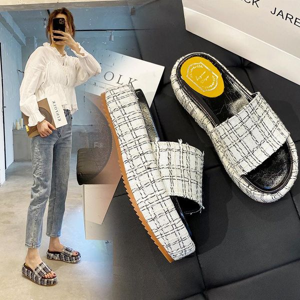 slippers plaid canvas sandals women summer fashion muffin shoes wear a word drag wild non-slip thick bottom z592, Black
slippers plaid canvas sandals women summer fashion muffin shoes wear a word drag wild non-slip thick bottom z592, Black