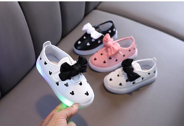 2021 new beautiful girl's led light korean version of chinese children's board shoes wholesale leisure princess d2, Black;red
2021 new beautiful girl's led light korean version of chinese children's board shoes wholesale leisure princess d2, Black;red