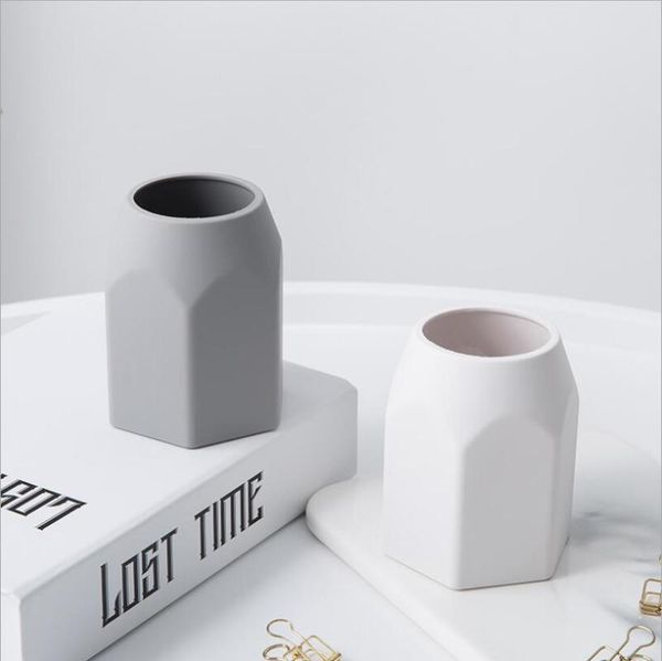 storage bags simple solid color silicone tube pen holder sundries cosmetic stationery bucket
storage bags simple solid color silicone tube pen holder sundries cosmetic stationery bucket