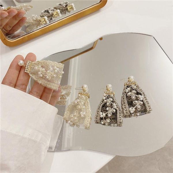 dangle & chandelier origin summer luxury vintage lace imitation pearl earring for women delicate hollow rhinestone jewelry pendientes, Silver
dangle & chandelier origin summer luxury vintage lace imitation pearl earring for women delicate hollow rhinestone jewelry pendientes, Silver