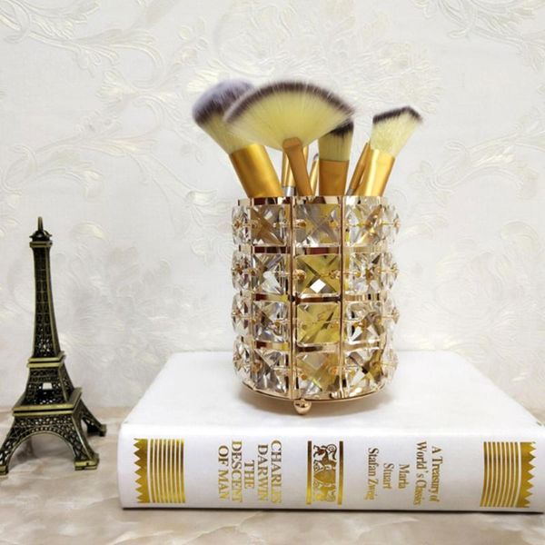 storage boxes & bins 1pc crystal metal round makeup brush holder case organizer (golden)
storage boxes & bins 1pc crystal metal round makeup brush holder case organizer (golden)