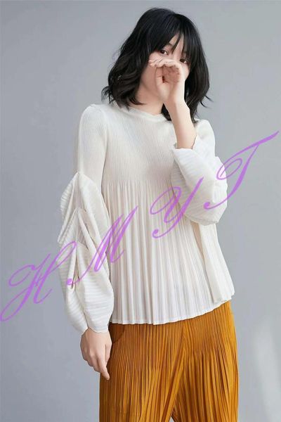 knits fashion style long sleeve miyake o-neck loose fold lantern sleeves t-shirts, White