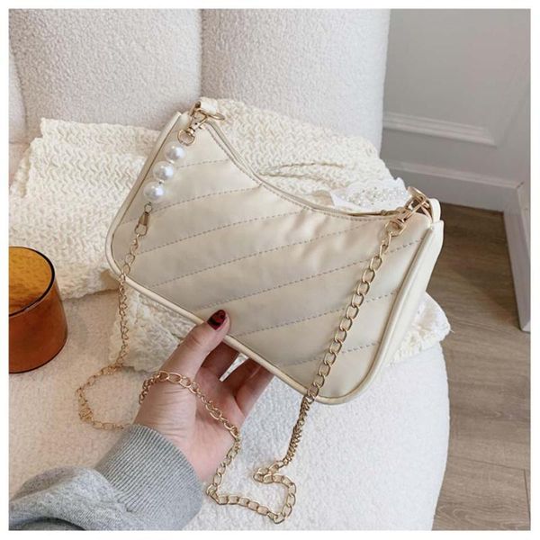 shoulder bags chain design zipper bages quilted handbags for women solid color baguette beading decoration casual designer
shoulder bags chain design zipper bages quilted handbags for women solid color baguette beading decoration casual designer