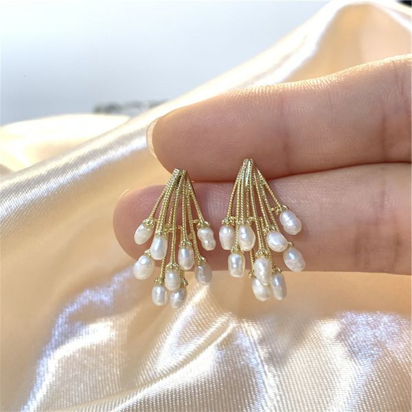 french temperament baroque freshwater pearl grape shaped earrings female fashion personality earrings, Golden
french temperament baroque freshwater pearl grape shaped earrings female fashion personality earrings, Golden