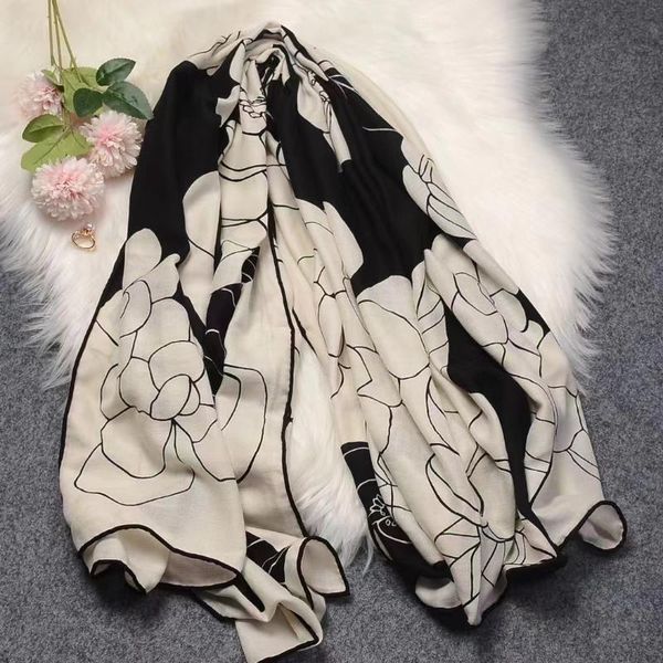 scarves 70% cashmere 30% silk scarf women elegant fashion flower shawl stole hijab big blanket kerchief bandana headscarf 135*135cm, Blue;gray
scarves 70% cashmere 30% silk scarf women elegant fashion flower shawl stole hijab big blanket kerchief bandana headscarf 135*135cm, Blue;gray