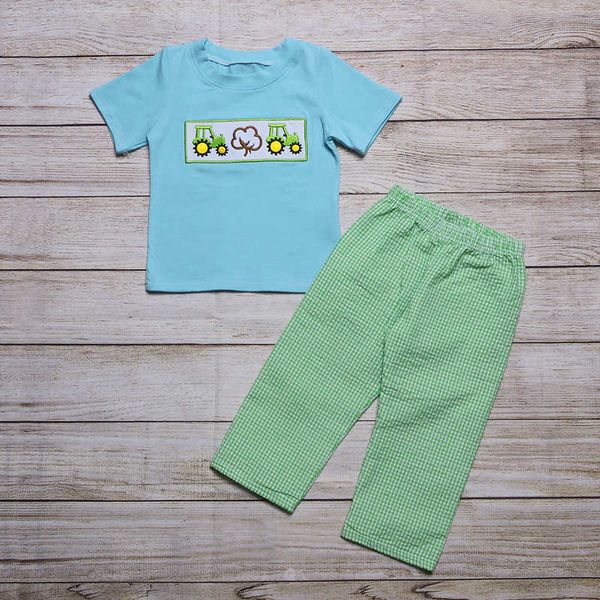 summer clothes blue short sleeve and green plaid trousers tractor and cotton embroidery pattern boys clothes x0802, White
summer clothes blue short sleeve and green plaid trousers tractor and cotton embroidery pattern boys clothes x0802, White