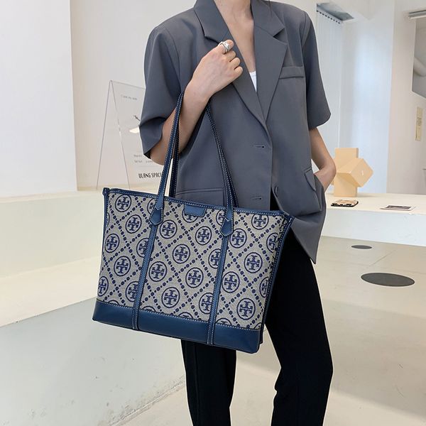 new printed shopping bag large capacity tote one shoulder portable temperament women's purse outlet
new printed shopping bag large capacity tote one shoulder portable temperament women's purse outlet