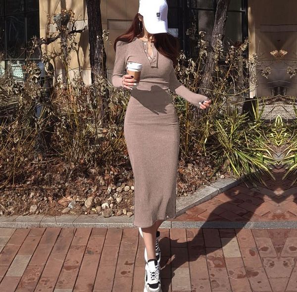 casual dresses 2021 autumn winter korean version clothing fashion temperament women rear slit bag hip button long sleeve knit dress, Black;gray
casual dresses 2021 autumn winter korean version clothing fashion temperament women rear slit bag hip button long sleeve knit dress, Black;gray