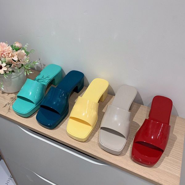 2021 jelly luxury slippers crystal sandals flat slides 5.5cm high heels slipper summer beach thick bottom stuffies 2.5cm platform alphabet s, Black
2021 jelly luxury slippers crystal sandals flat slides 5.5cm high heels slipper summer beach thick bottom stuffies 2.5cm platform alphabet s, Black