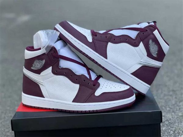 2021 high og 1 bordeaux outdoor shoes men women white metallic silver hand crafted 555088-611 sports sneakers with origingl box
2021 high og 1 bordeaux outdoor shoes men women white metallic silver hand crafted 555088-611 sports sneakers with origingl box