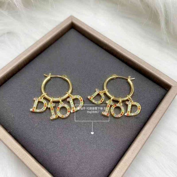 2021 new designer family earrings letter 2021 star the same little bee pearl circle, Golden
2021 new designer family earrings letter 2021 star the same little bee pearl circle, Golden