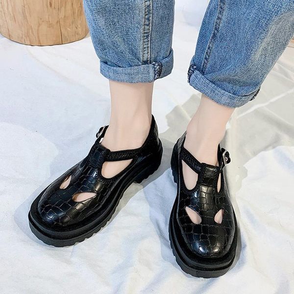 black hollow out pu leather shoes women casual buckle square heel pumps woman autumn outdoor round toe single mujer dress
black hollow out pu leather shoes women casual buckle square heel pumps woman autumn outdoor round toe single mujer dress