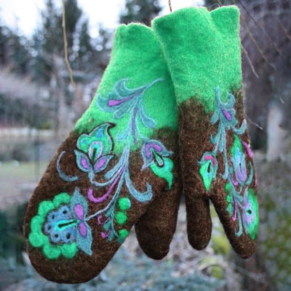 five fingers gloves christmas gift women winter fashion embroidery flowers mittens ac889, Blue;gray
five fingers gloves christmas gift women winter fashion embroidery flowers mittens ac889, Blue;gray