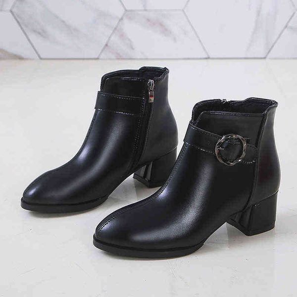 new solid black leather boots zipper metal buckle ankle boots for women shoes woman square high heels plus size chelsea boots y1105
new solid black leather boots zipper metal buckle ankle boots for women shoes woman square high heels plus size chelsea boots y1105