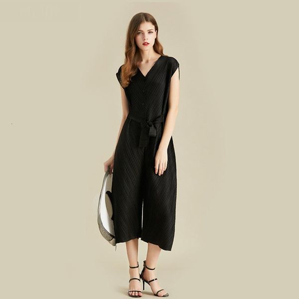 women's jumpsuits & rompers fashion tide pattern temperament v-neck bow waist solid color leisure style wide leg nine length jumpsuit a, Black;white
women's jumpsuits & rompers fashion tide pattern temperament v-neck bow waist solid color leisure style wide leg nine length jumpsuit a, Black;white