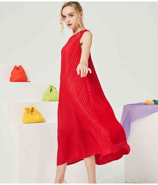 dress miyake one-piece sleeveless o-neck expansion pressure pleated, Black;gray
dress miyake one-piece sleeveless o-neck expansion pressure pleated, Black;gray