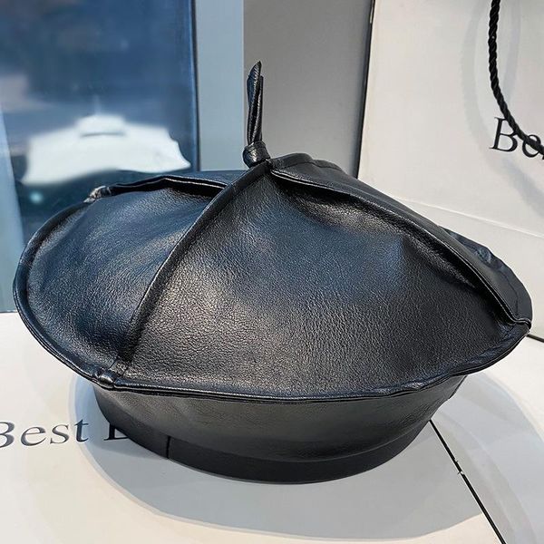 berets style pu leather hat women autumn and winter beret girl fashion retro trendy female painter, Blue;gray
berets style pu leather hat women autumn and winter beret girl fashion retro trendy female painter, Blue;gray