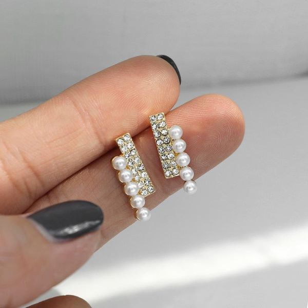 stud pearl earring for women 2021 trendy jewelry metal alloy rhinestone 925 silver needle women's earrings party gift wholesale, Golden;silver 
stud pearl earring for women 2021 trendy jewelry metal alloy rhinestone 925 silver needle women's earrings party gift wholesale, Golden;silver