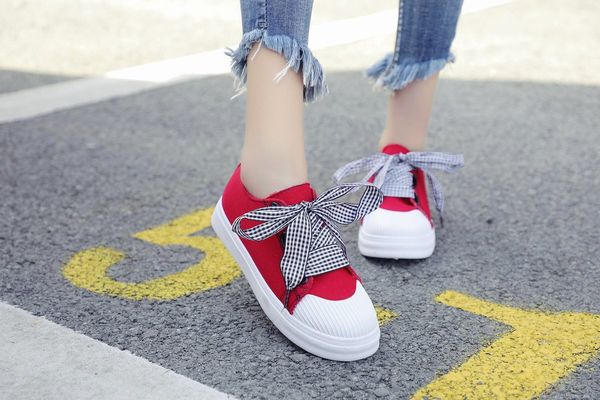 Student Sneakers Shoes Spring Women Canvas Shoes Female Flats Soft Shoes Girl Flat Lace Up White Vulcanized
Student Sneakers Shoes Spring Women Canvas Shoes Female Flats Soft Shoes Girl Flat Lace Up White Vulcanized