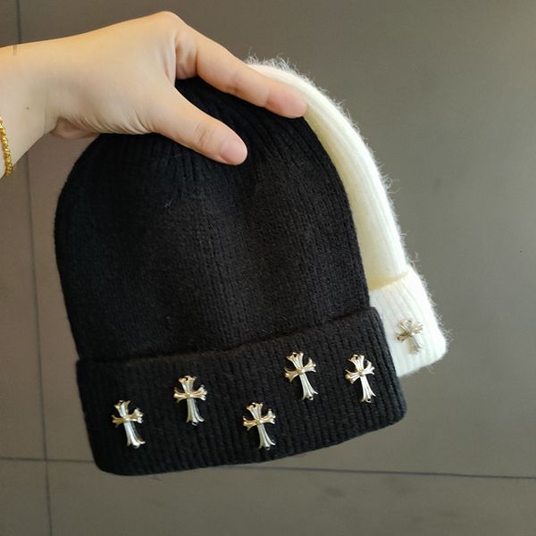 woolen female autumn and winter lovely crosing knitted cross hooded warm ear protection white hat, Yellow
woolen female autumn and winter lovely crosing knitted cross hooded warm ear protection white hat, Yellow