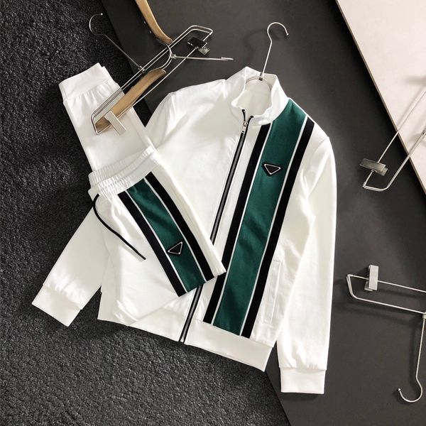 2021 luxurys designers men's womens drees fashion tracksuits short sleeve trousers round collar sequin embroidery leisure sports 2-piec, Gray
2021 luxurys designers men's womens drees fashion tracksuits short sleeve trousers round collar sequin embroidery leisure sports 2-piec, Gray