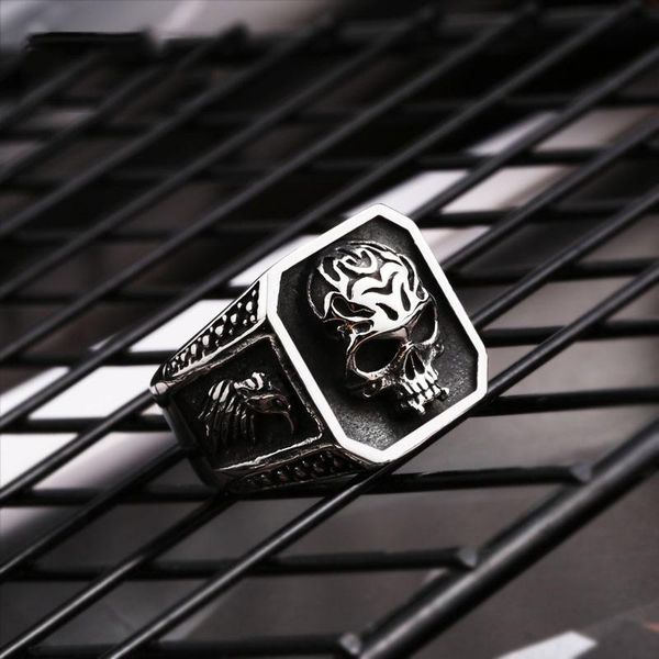 cluster rings vintage skull signet for men and women fashion stainless steel biker ring cool gothic punk jewelry drop, Golden;silver
cluster rings vintage skull signet for men and women fashion stainless steel biker ring cool gothic punk jewelry drop, Golden;silver