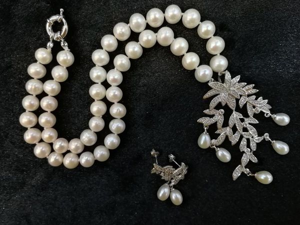 one set freshwater pearl white rice &flower necklace nature 18inch nature 6-8mm, Silver
one set freshwater pearl white rice &flower necklace nature 18inch nature 6-8mm, Silver