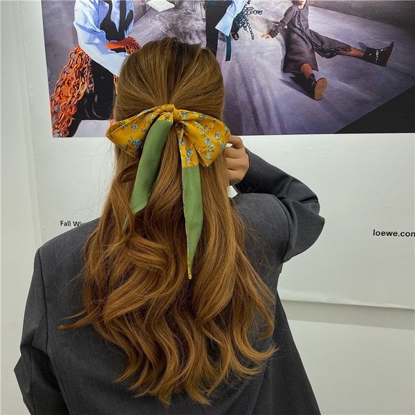2021 french silk scarf hair band small strip narrow ribbon binding bag imitation, Blue;gray
2021 french silk scarf hair band small strip narrow ribbon binding bag imitation, Blue;gray